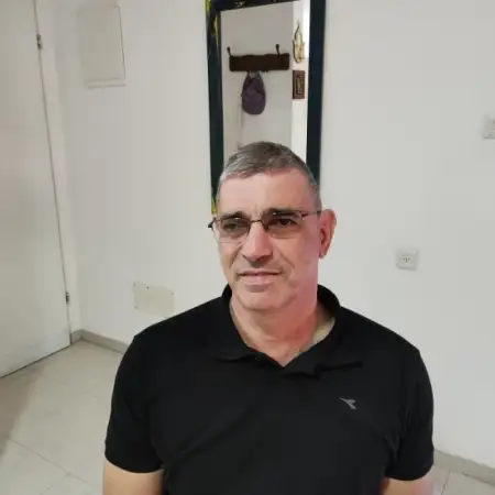 אברהם, 69קריית ים 