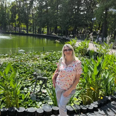 Elina, 47 