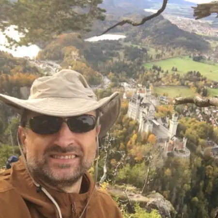 Leo, 61