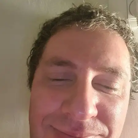 יגאל, 43ירושלים 