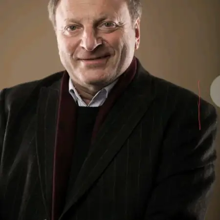 Vladimir, 67מעלה אדומים 