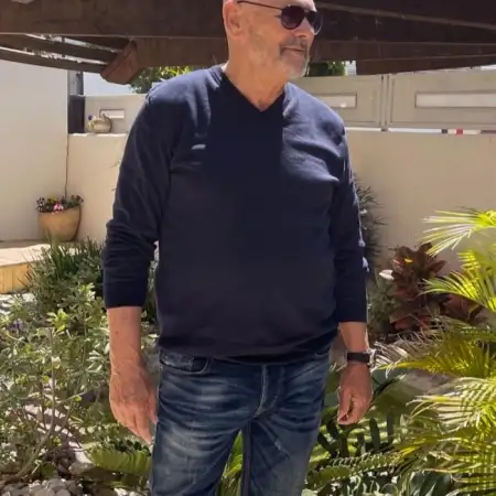 פליקס, 74ראשון לציון 