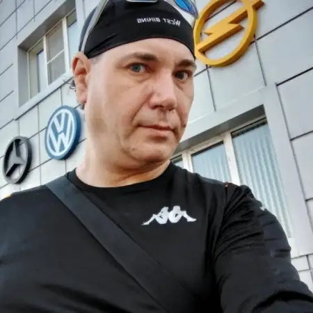 Mihail, 51