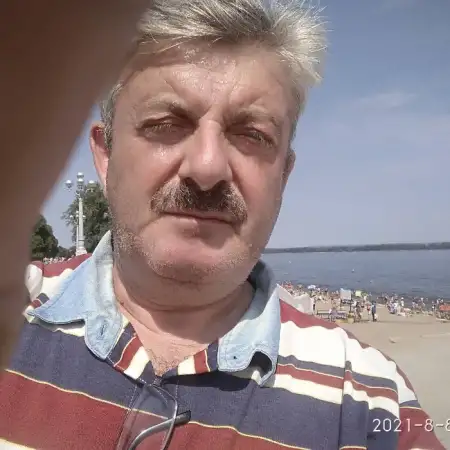 Mihail, 65 