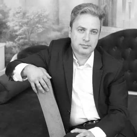 Vadim, 58