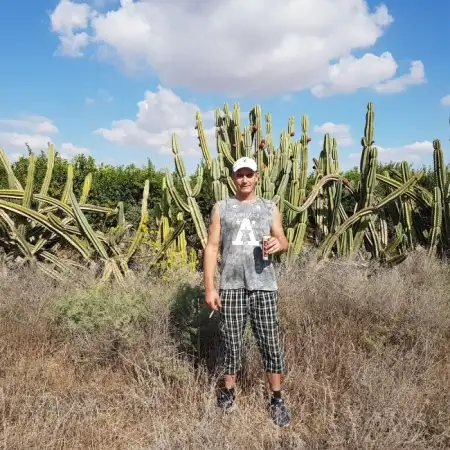 Dmitriy, 44קריית גת 