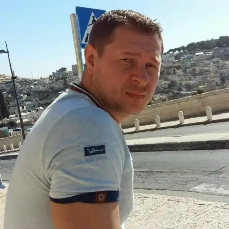 Igor, 41