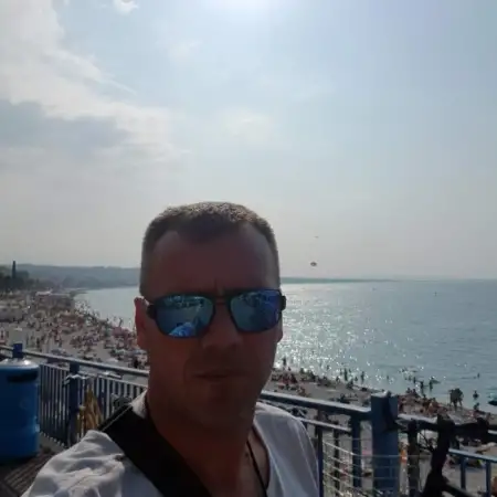 Viktor, 49רחובות