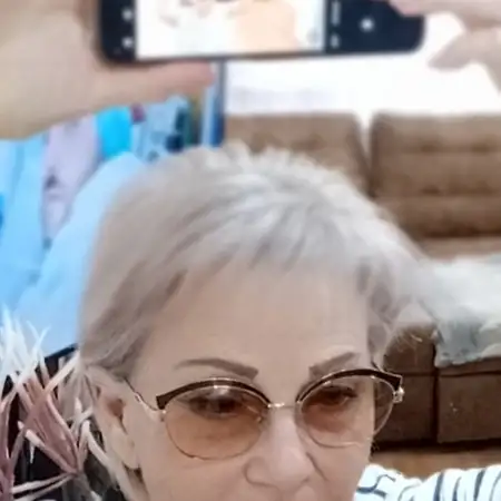 Nina, 74בת ים 