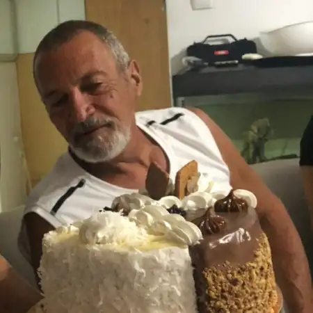 יורם, 65 תל אביב