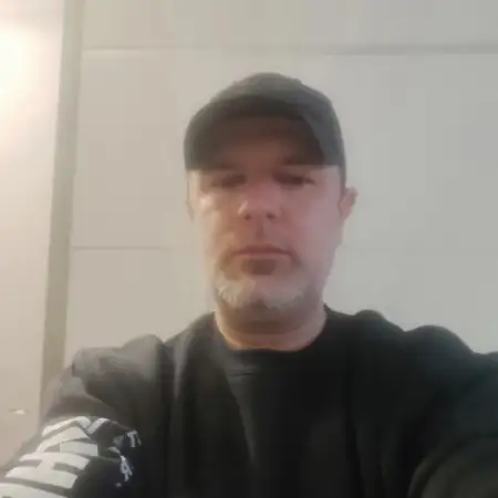 Aleksandr, 48פתח תקווה