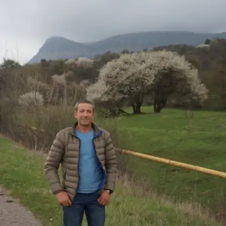 Andrey, 51