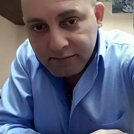 Daniel, 47