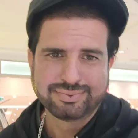 Izhak, 41פתח תקווה