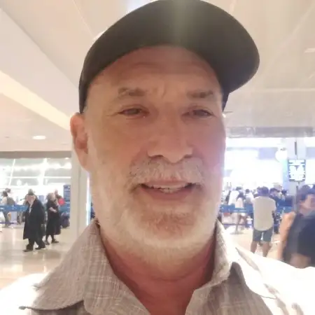 Aleksandr, 71פתח תקווה