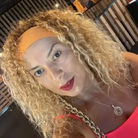 Rina, 55פתח תקווה