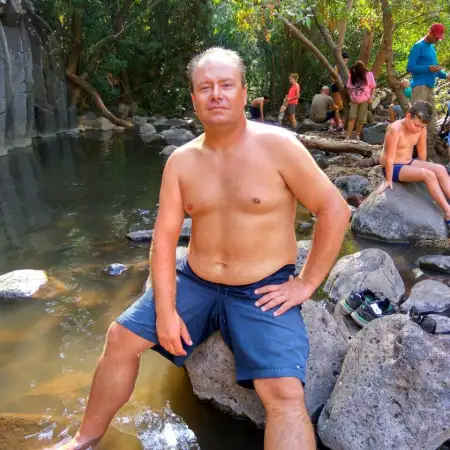 Denis, 48תל אביב