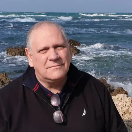 משה, 67תל אביב
