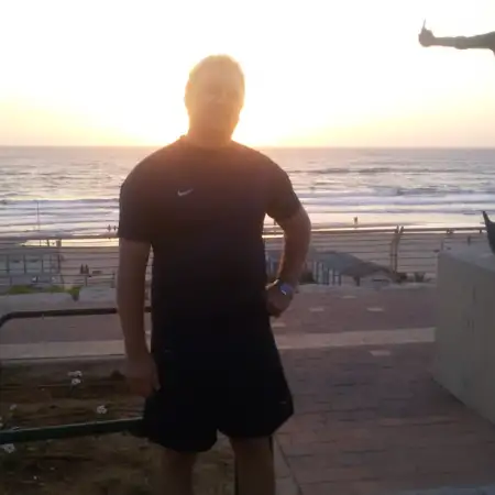 tom, 46ראשון לציון