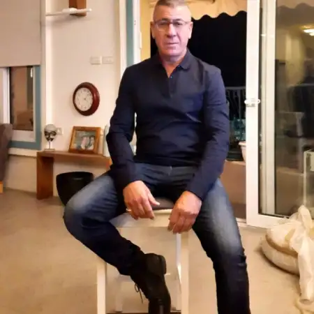 moshe, 63חדרה 