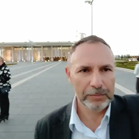 Ig, 64בת ים