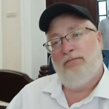 Mihail, 47