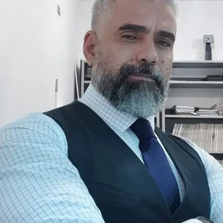 Daniel, 51