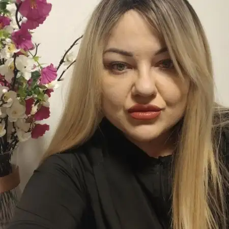 Ester, 43רחובות 