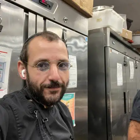 Naftali, 42