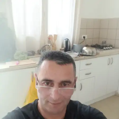 artur, 49באר שבע