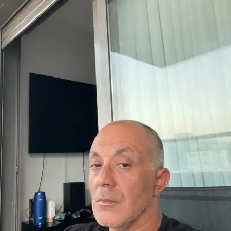יוסי, 53חדרה 