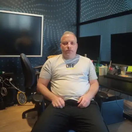 yevgeni, 43לוד