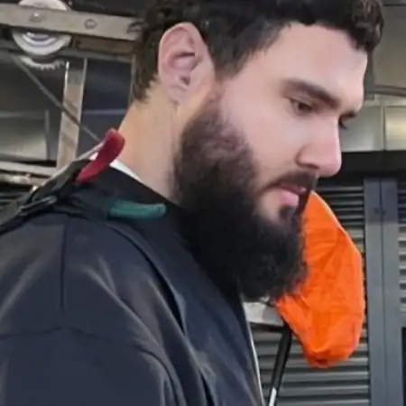 Alex, 42
