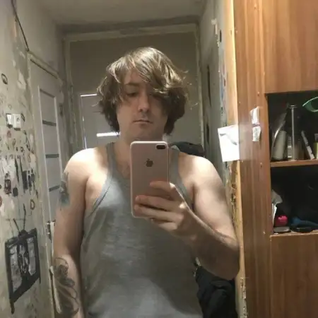 Viktor, 46