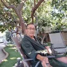 תמונה אבי 3 בגינה