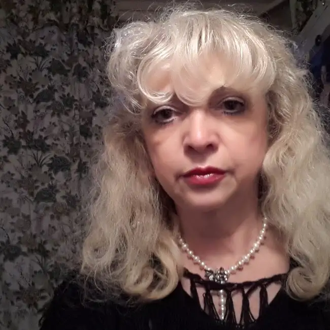 Liliya, 61 