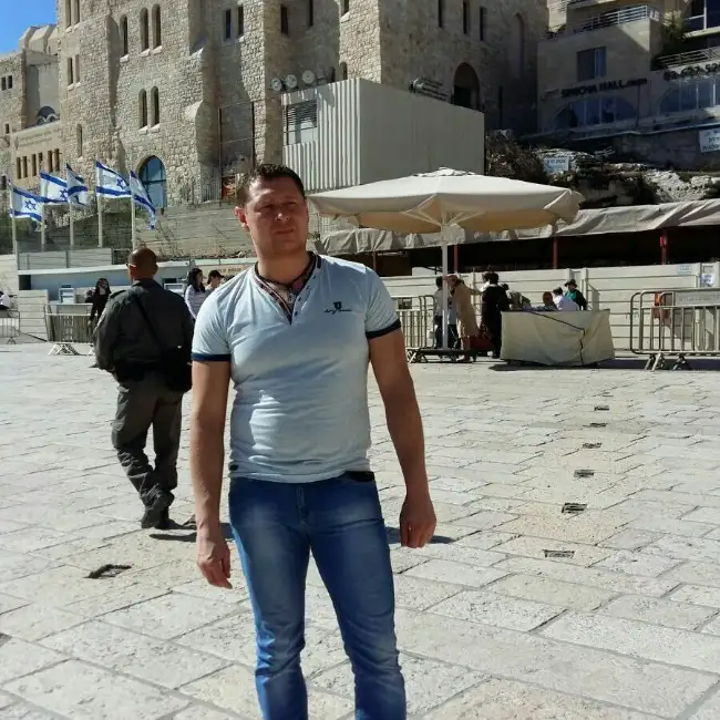 Igor, 41
