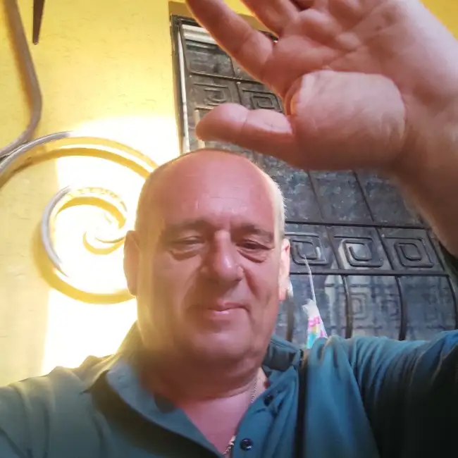 Eduard, 55 - עלית דייט
