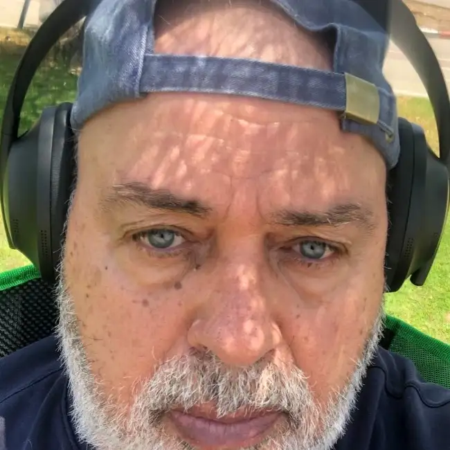 רון