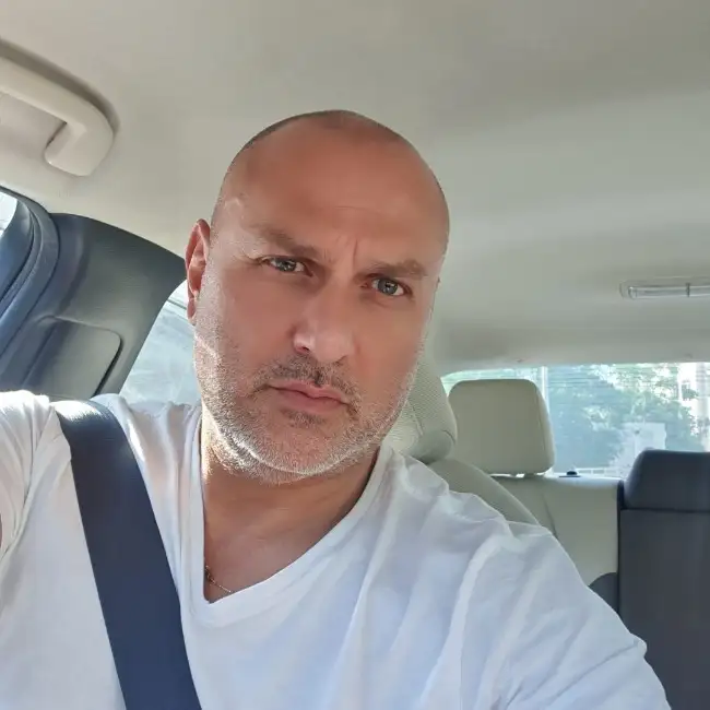 סמי, 53