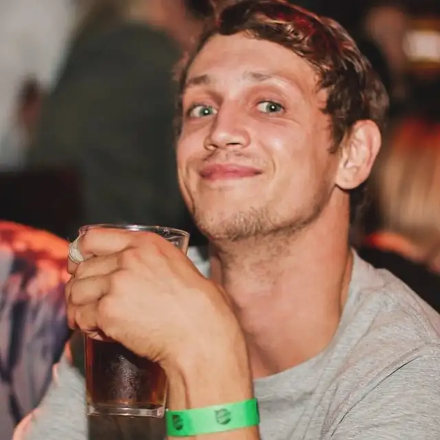 Daniil · 32 ·           