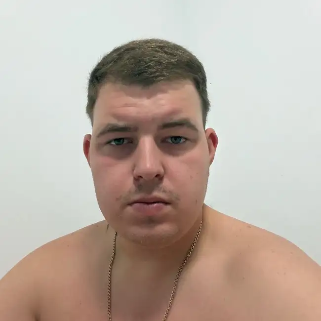 Daniel · 24 ·           