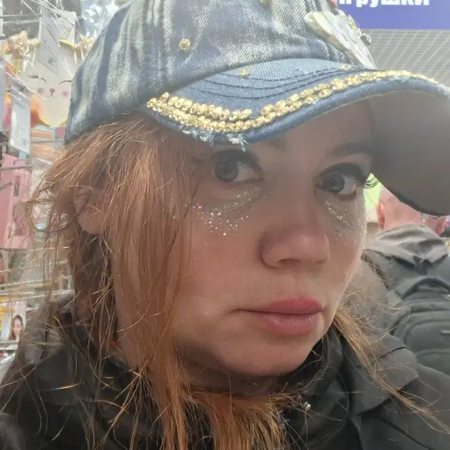 Liliya · 49 ·